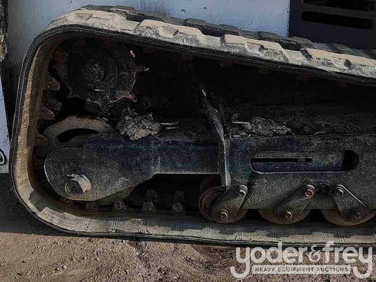 2011-bobcat-mt55-image-8
