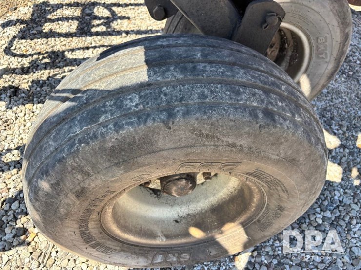case-ih-5300-image-41