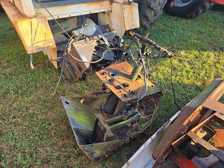 j-i-case-1070-image-14