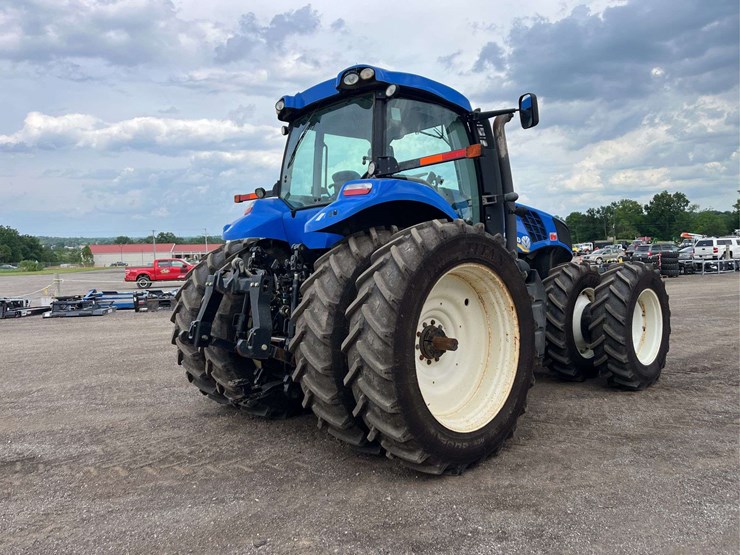 2012-new-holland-t8.300-image-4