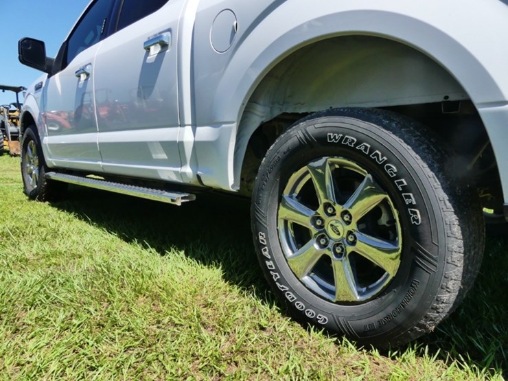 2020-ford-f150-xlt-image-5