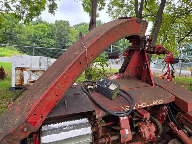 new-holland-790-image-14