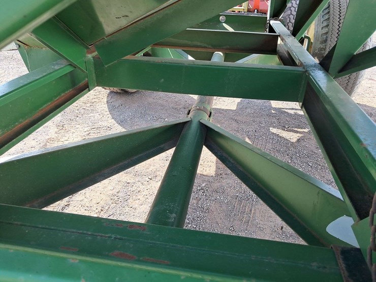 g&m-350-gravity-wagon-image-6