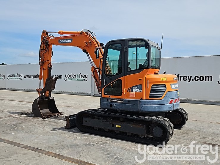 2022-doosan-dx85r-3-image-4