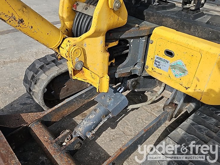 2021-kobelco-sk30sr-image-21
