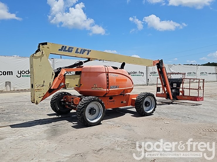 2017-jlg-600aj-image-4