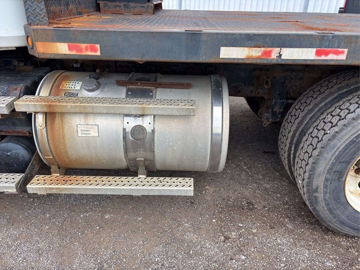 2009-mack-cxu-(pinnacle)-flatbed-truck-image-17