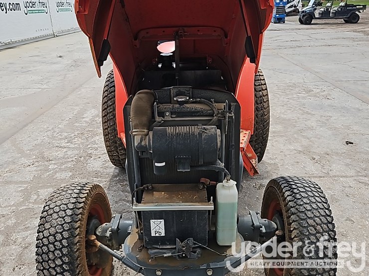 2020-kubota-l2501d-image-14