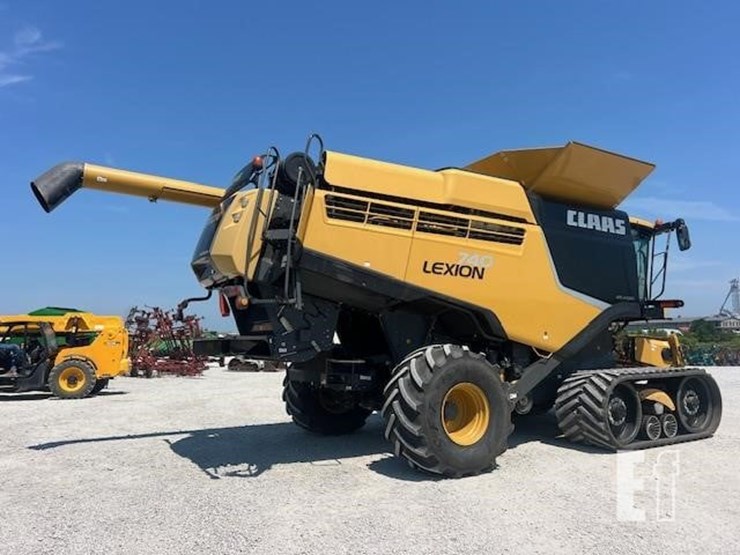 2015-claas-lexion-740-image-4