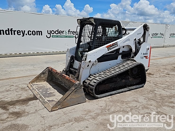 2019-bobcat-t740-image-1