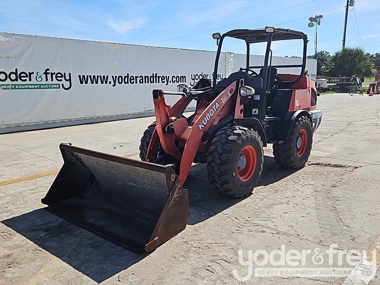 2018-kubota-r530-image-1