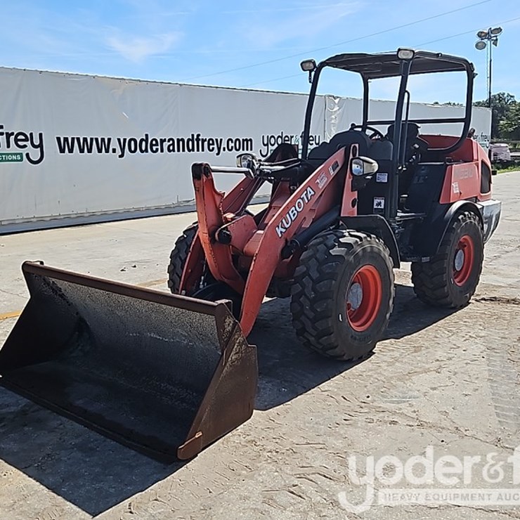 2018 KUBOTA R530