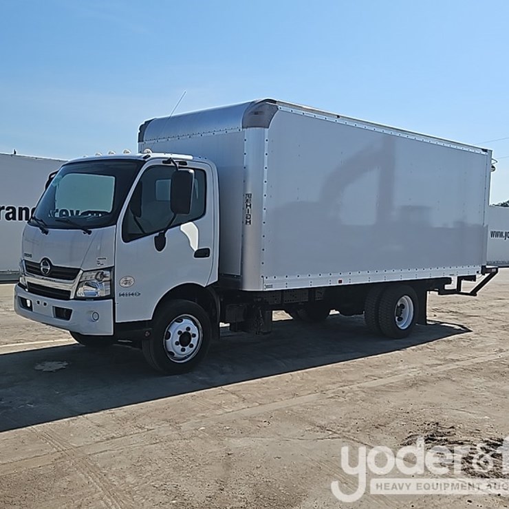 2019 HINO 195