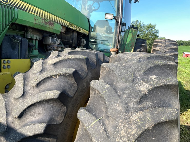 john-deere-8400-image-36