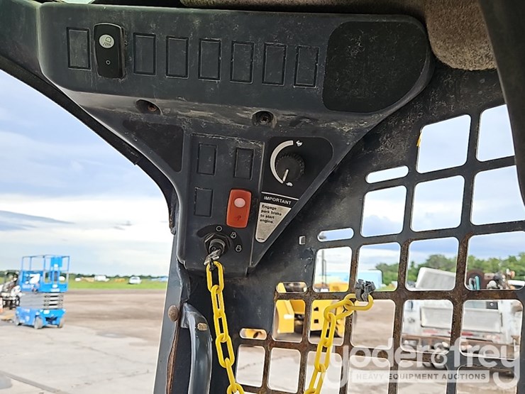 2019-deere-316gr-image-25