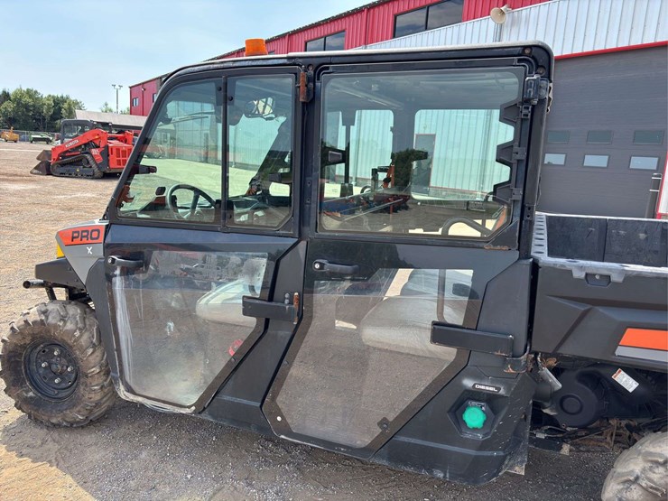 2020-polaris-pro-xd4000d-utility-vehicle-image-11