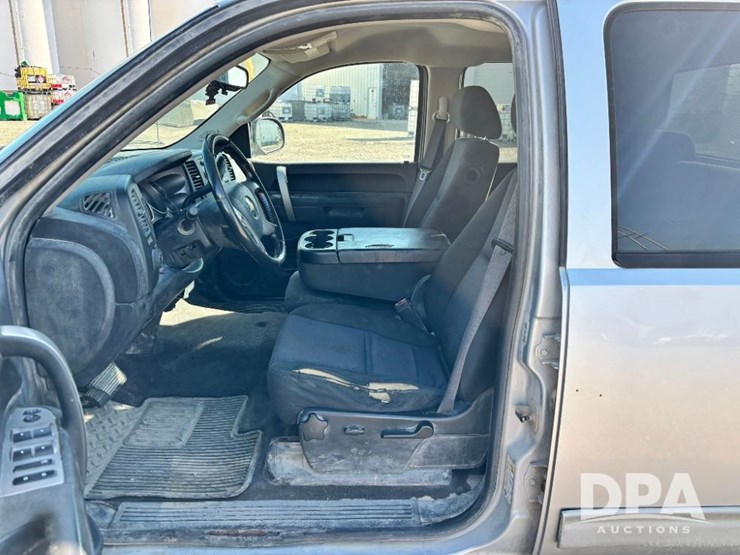 2011-chevrolet-silverado-2500hd-lt-image-70
