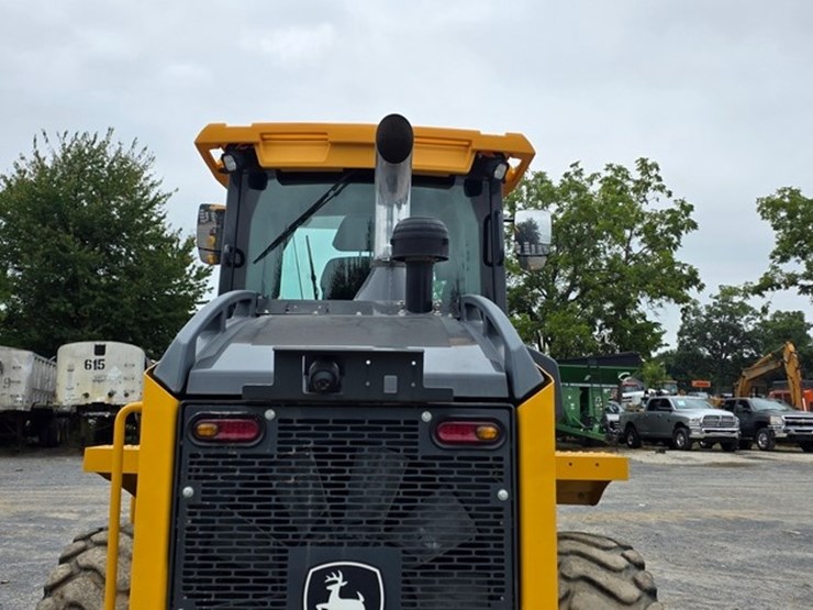 2021-deere-524l-image-25