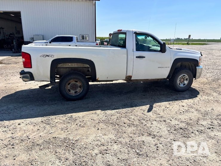 2008-chevrolet-2500-image-8