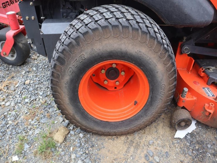 kubota-zd326-image-9