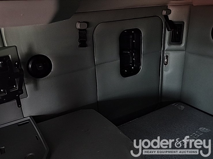 2018-kenworth-t680-image-38