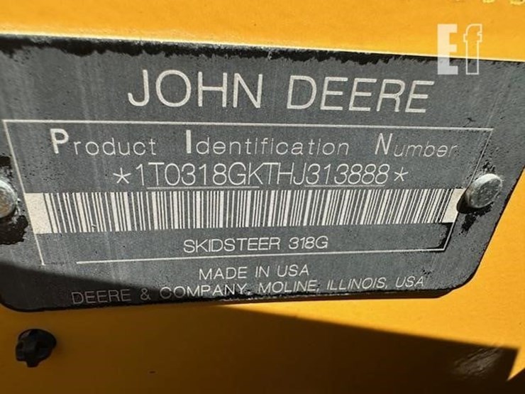 2018-deere-318g-image-32