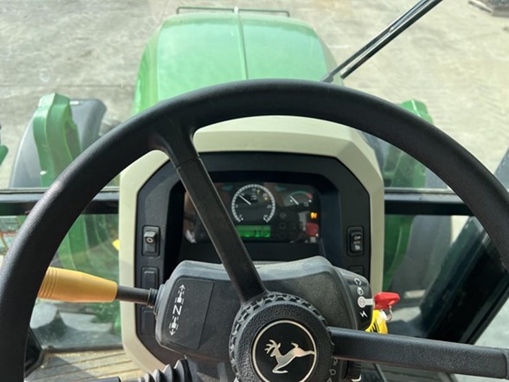 2012-john-deere-5115m-image-36