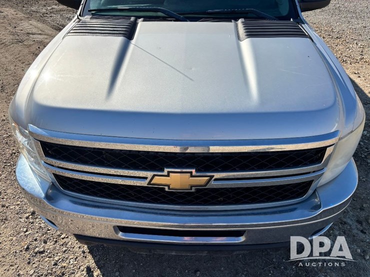 2011-chevrolet-silverado-2500hd-lt-image-14