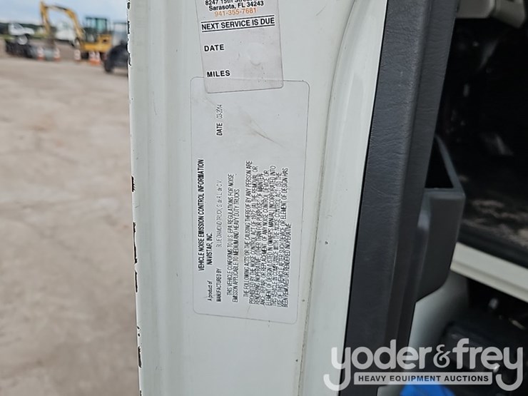 2015-international-durastar-4300-image-45