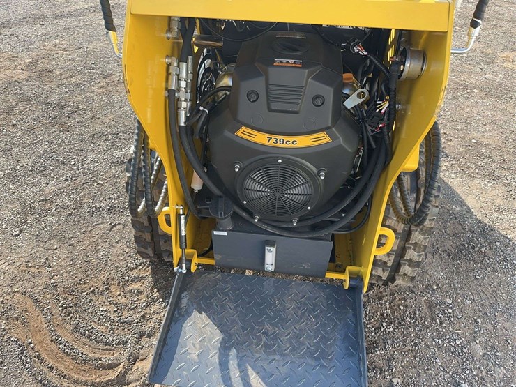 2025-land-hero-mini-stand-on-skid-loader-image-13