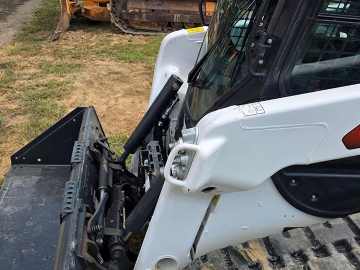 2023-bobcat-t66-image-32