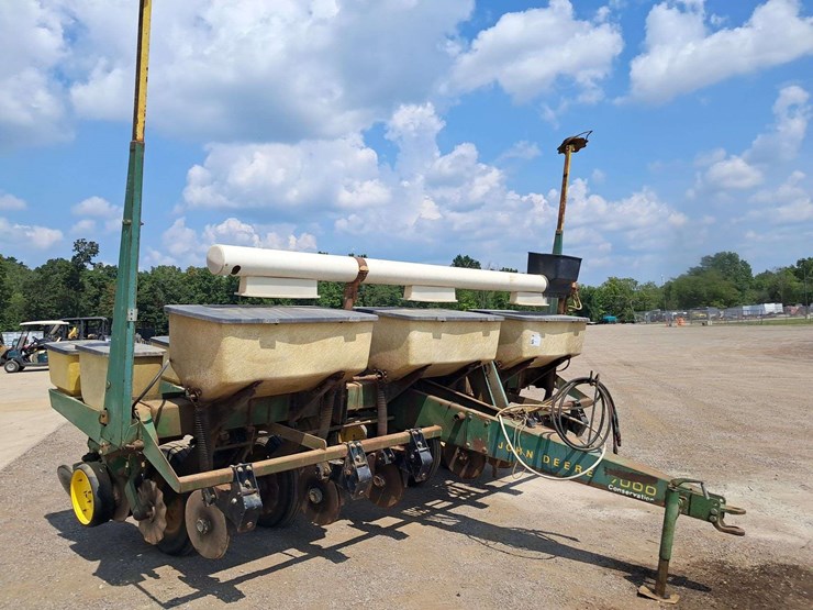 john-deere-7000-image-2