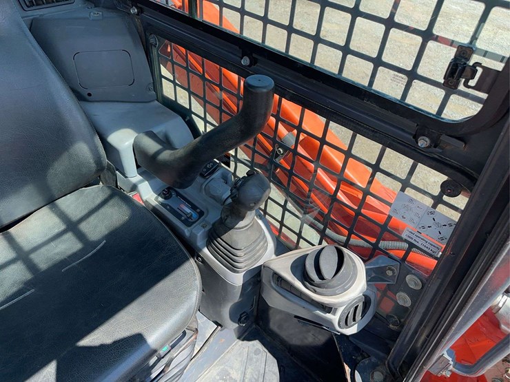 2019-kubota-svl75-2-image-30