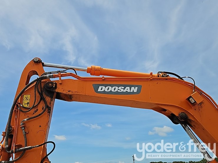 2022-doosan-dx85r-3-image-19