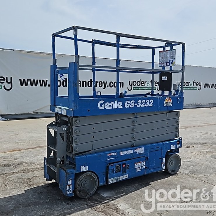 2015 GENIE GS3232