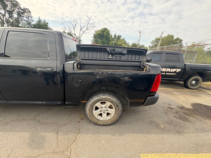 2013-dodge-ram-1500-image-15