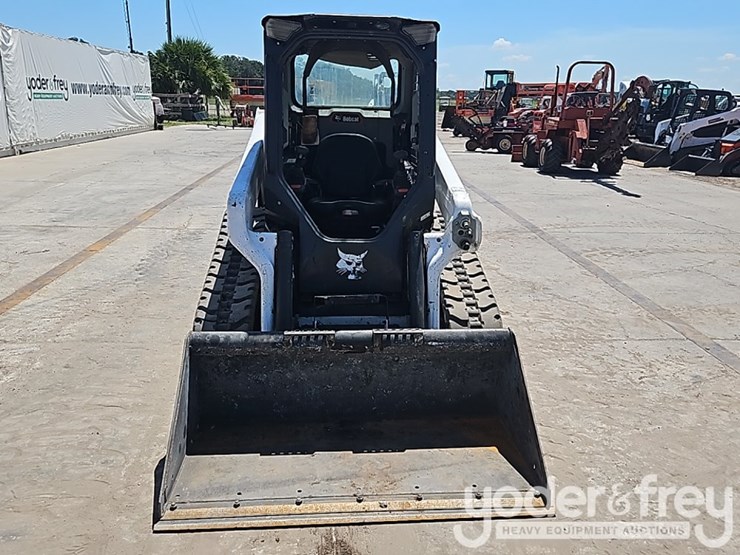 2021-bobcat-t62-image-13