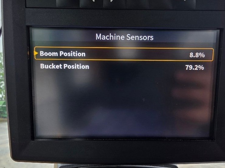 2021-deere-524l-image-84