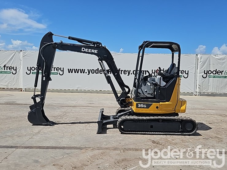 2023-deere-35g-image-3