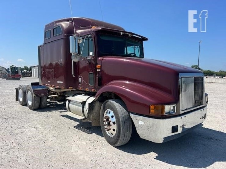 1996-international-9400-image-1