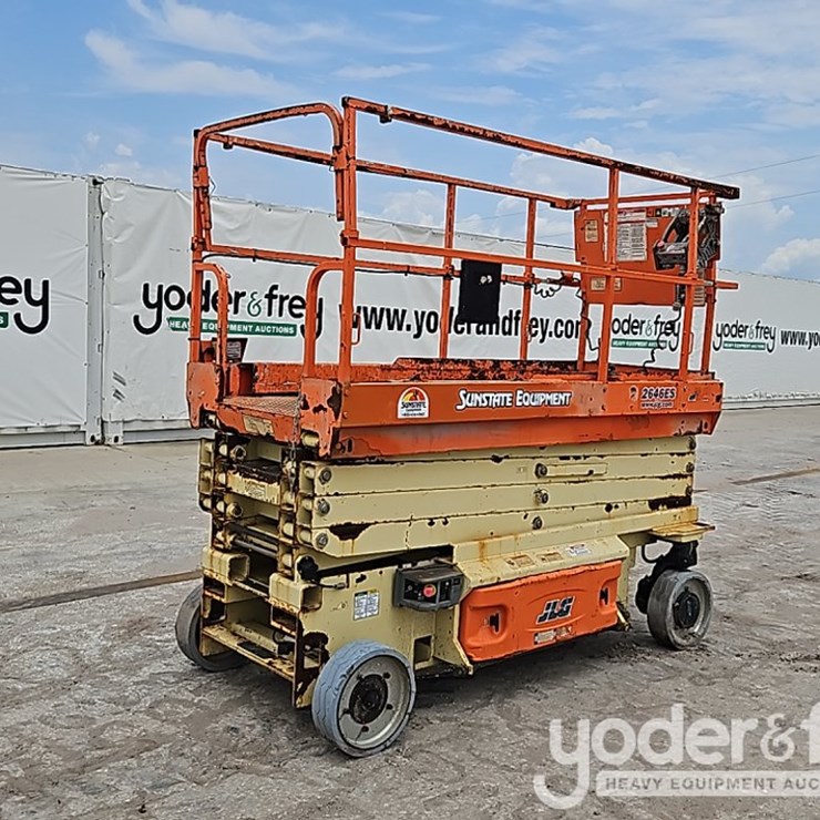 2015 JLG 2646ES