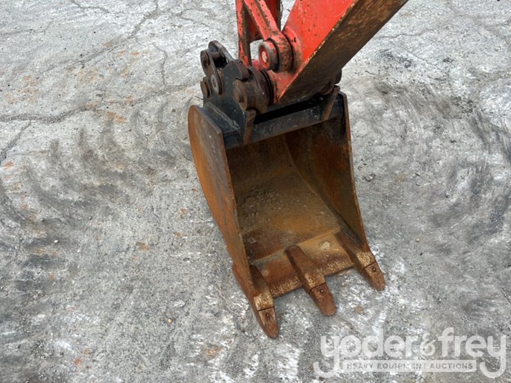 2019-kubota-kx040-4-image-12