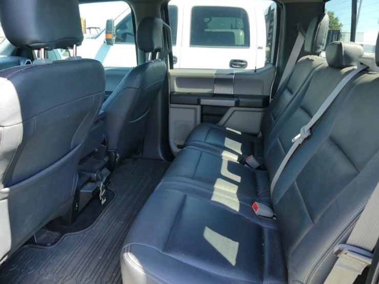 2020-ford-f150-xlt-image-10