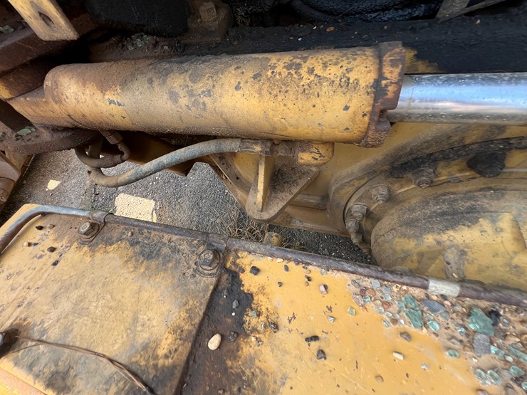 caterpillar-140g-image-16