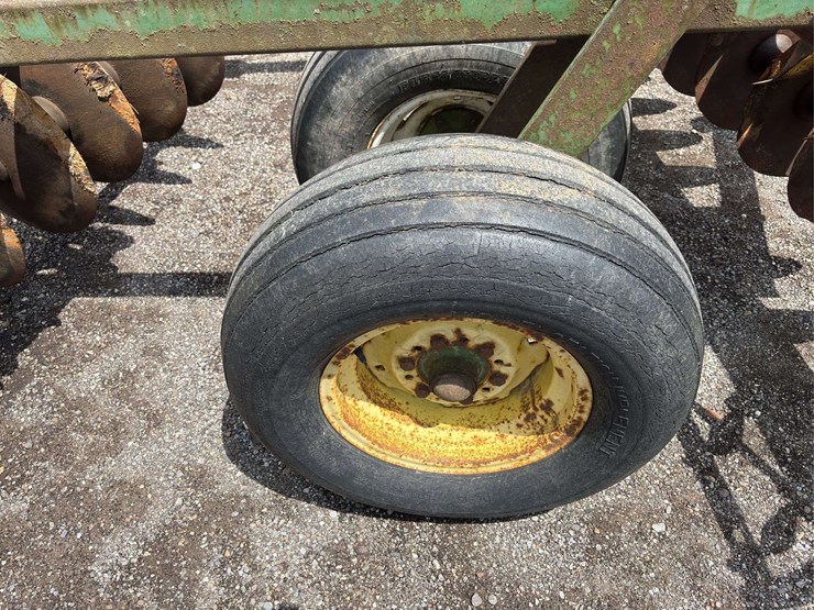 john-deere-15-image-8