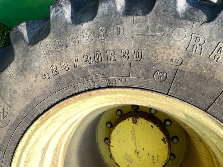 john-deere-8400-image-41