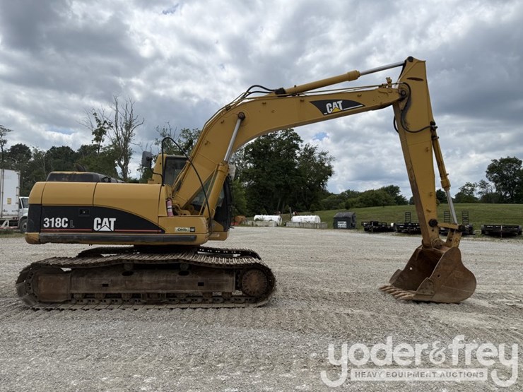 2004-caterpillar-318c-image-6