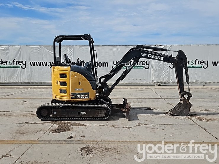 2017-deere-30g-image-6