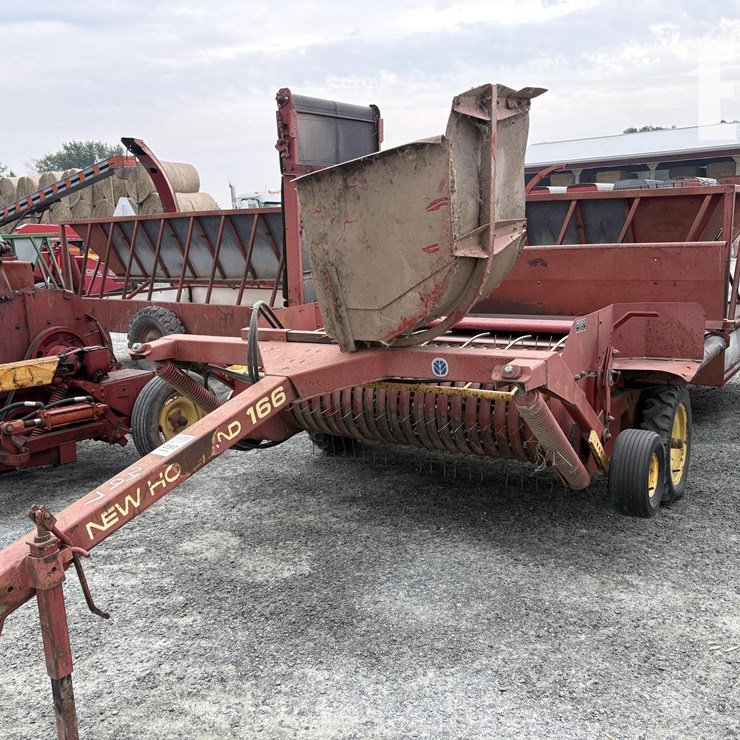 NEW HOLLAND 166