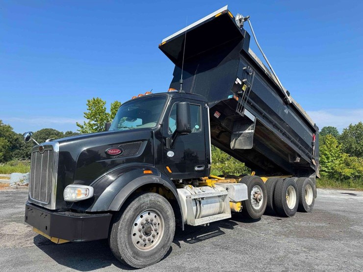 2016-peterbilt-567-image-5